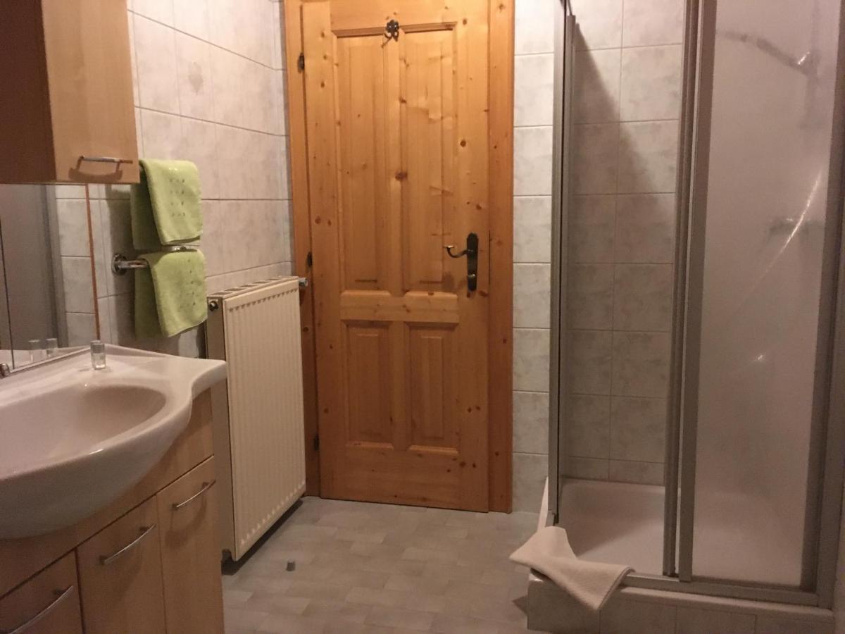 Gerstbreinhof Bed & Breakfast Бад Санкт Лионхард им Лавантал Екстериор снимка