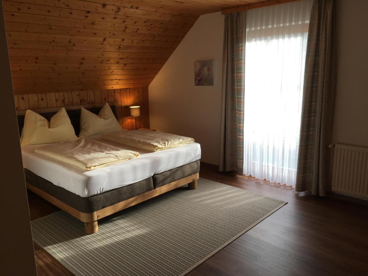 Gerstbreinhof Bed & Breakfast Бад Санкт Лионхард им Лавантал Екстериор снимка